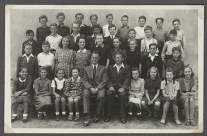 Střední škola Brno-Charbulova_1948-49_IA_123_21_a